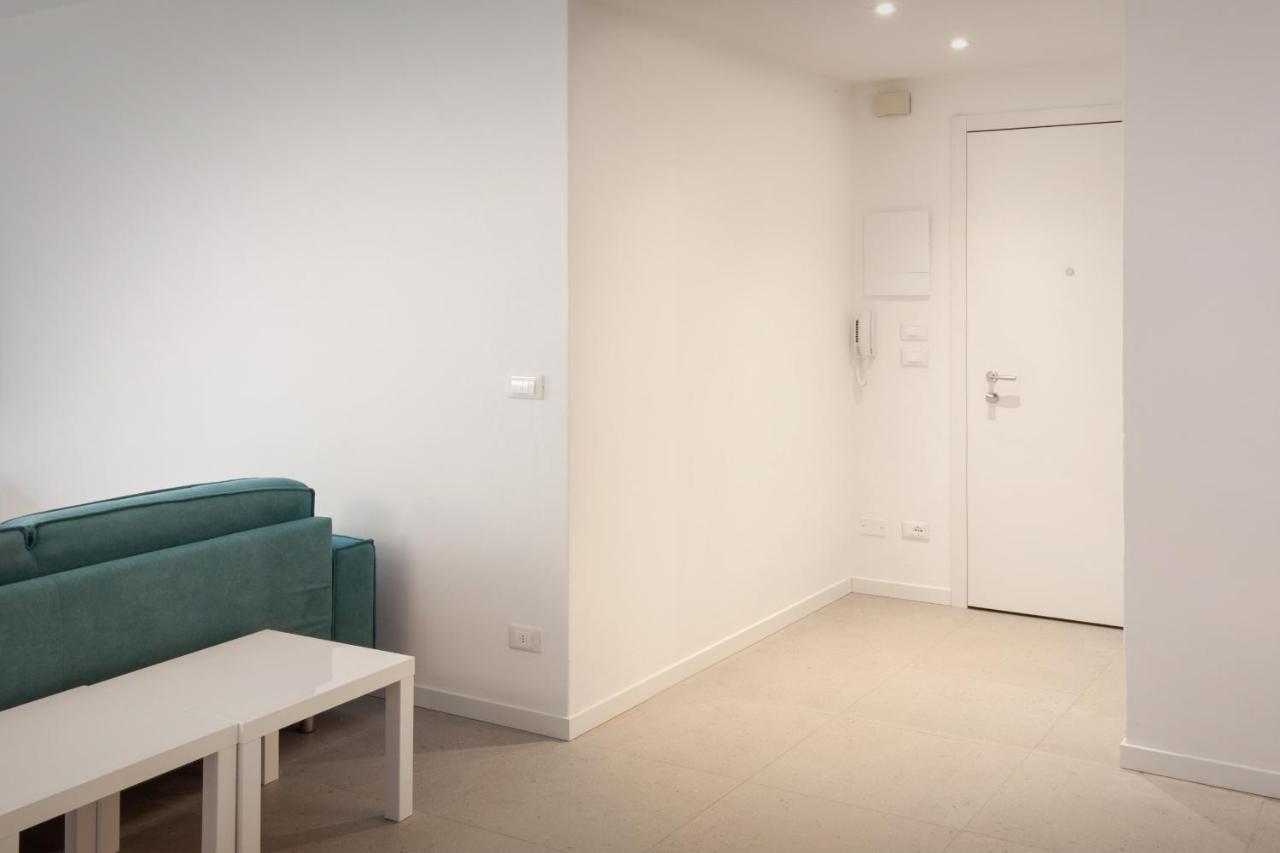 Apartment Azzurro Torri Del Benaco Εξωτερικό φωτογραφία